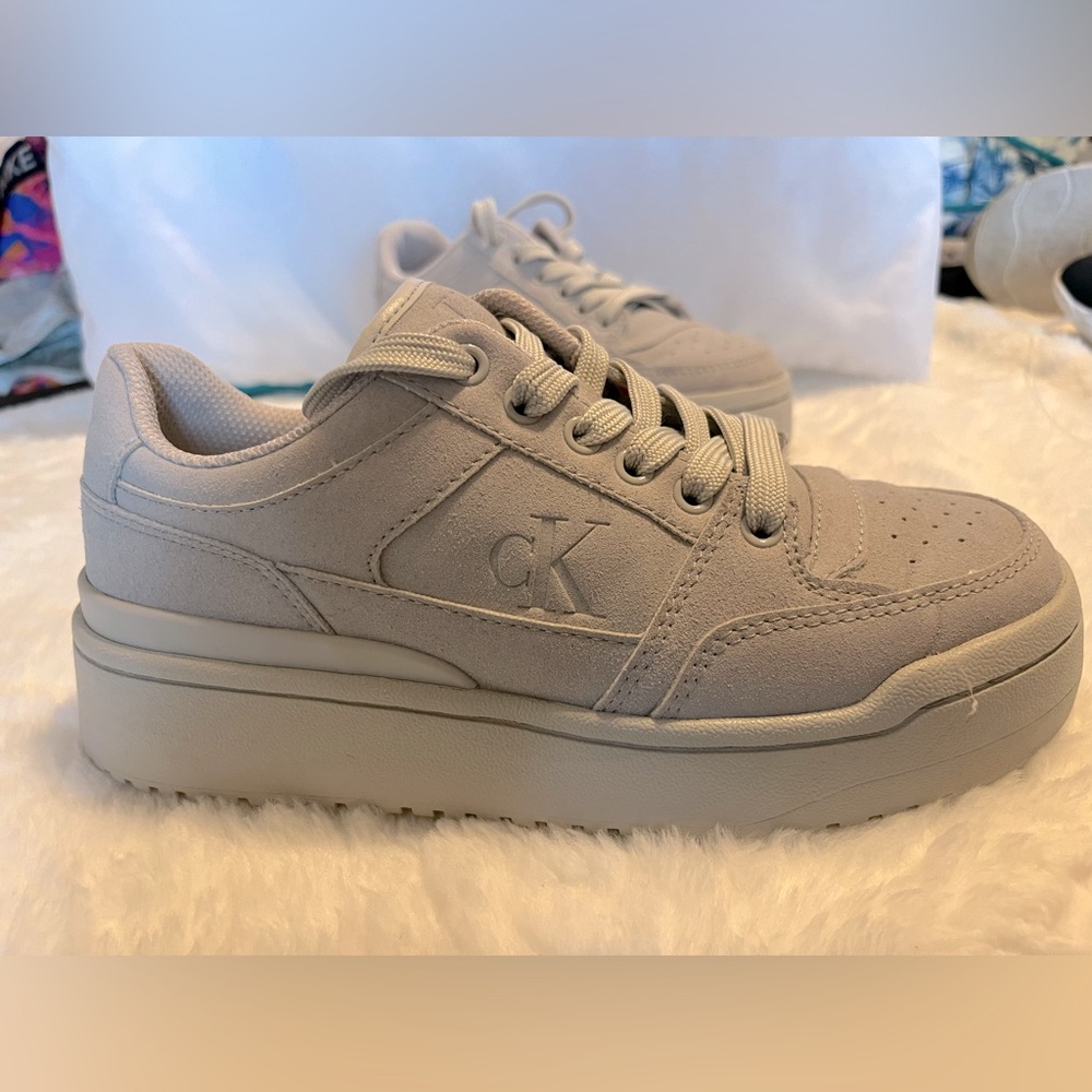 Calvin Klein Women’s Alondra Sneaker